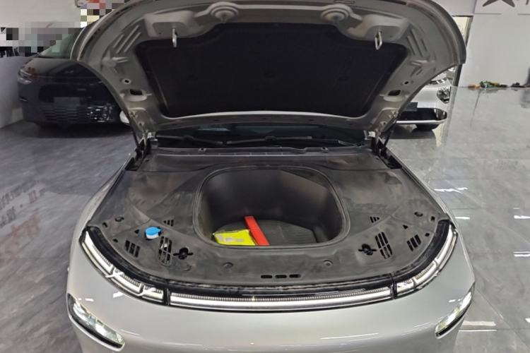 Used XPeng P7 2023 480E Engine Bay