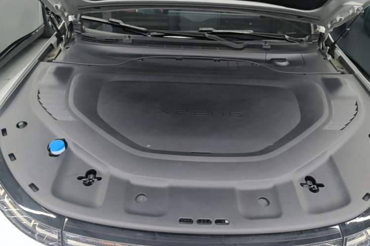 Used XPeng P7 2023 P7i 702 Pro Engine Bay
