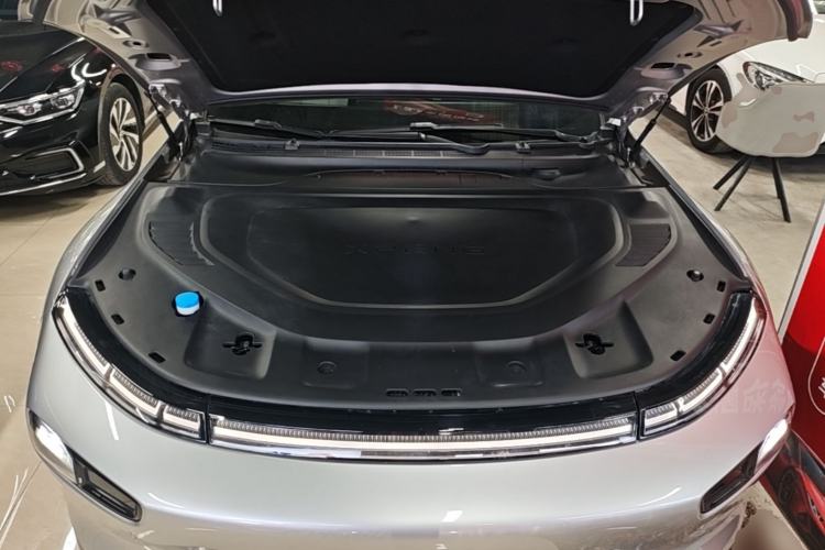 Used XPeng P7 2023 P7i 702 Pro Engine Bay