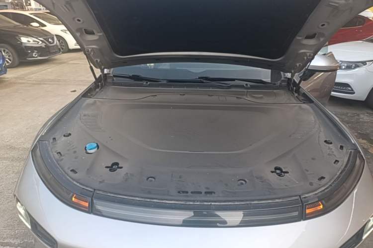 Used XPeng P7 2023 P7i 702 Pro Engine Bay
