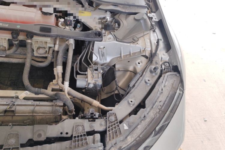 Used XPeng P7 2023 P7i 702 Max Engine Bay Left