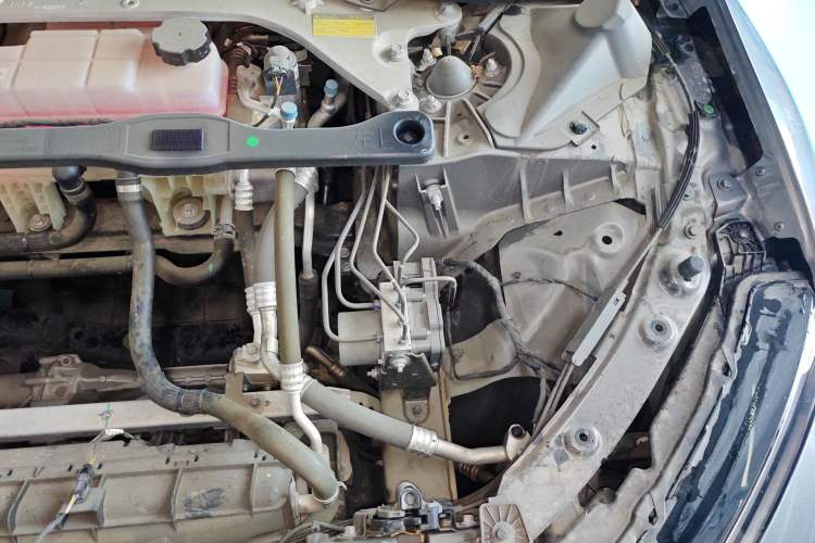 Used XPeng P7 2023 P7i 702 Pro Engine Bay Left