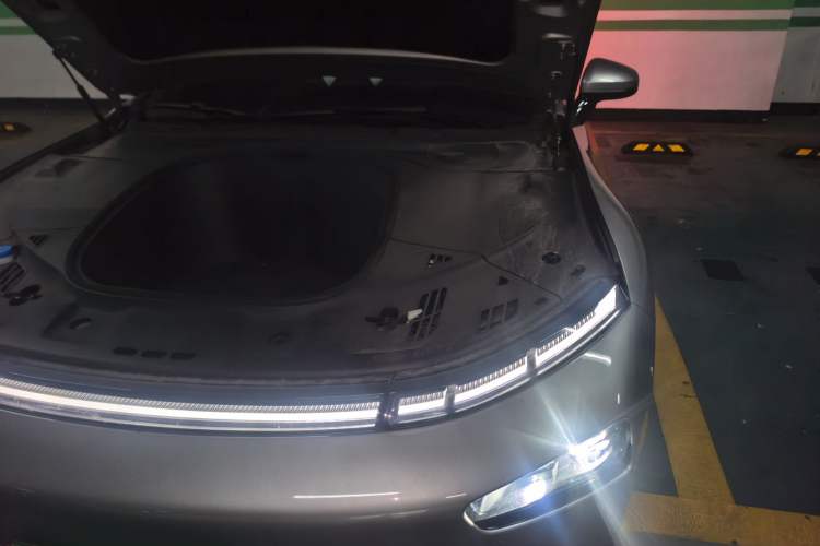 Used XPeng P7 2023 586E Engine Bay Left