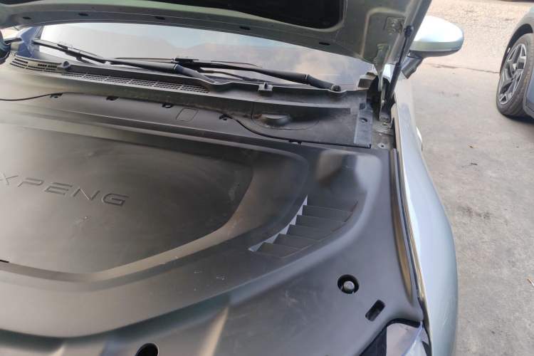 Used XPeng P7 2023 P7i 702 Pro Engine Bay Left