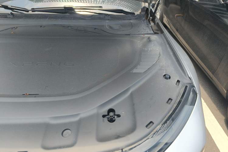 Used XPeng P7 2023 P7i 702 Pro Engine Bay Left