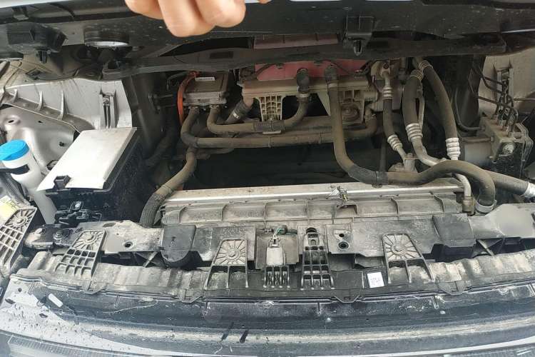 Used XPeng P7 2023 P7i 702 Pro Engine Bay