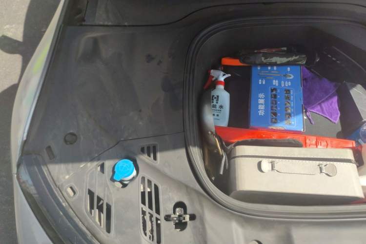 Used XPeng P7 2023 586E Engine Bay Right