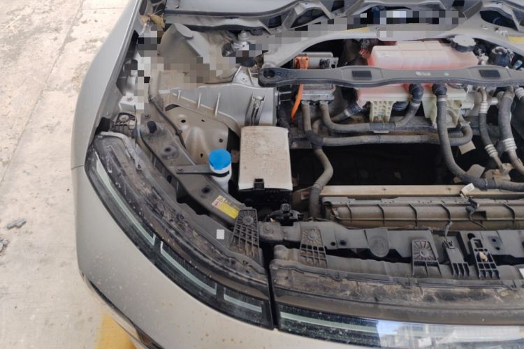 Used XPeng P7 2023 P7i 702 Max Engine Bay Right