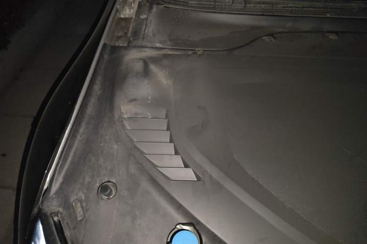 Used XPeng P7 2023 P7i 702 Pro Engine Bay Right