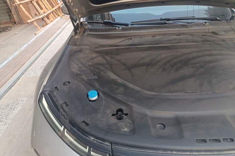 Used XPeng P7 2023 P7i 702 Pro Engine Bay Right