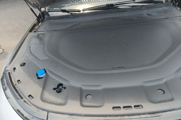 Used XPeng P7 2023 P7i 702 Pro Engine Bay Right