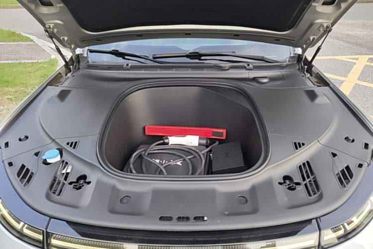 Used XPeng P7 2023 586E Engine Bay