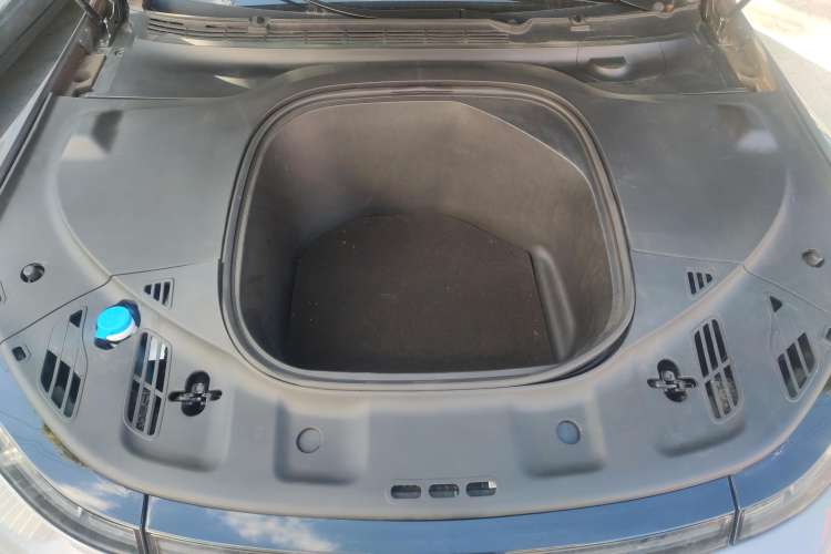 Used XPeng P7 2023 586E Engine Bay