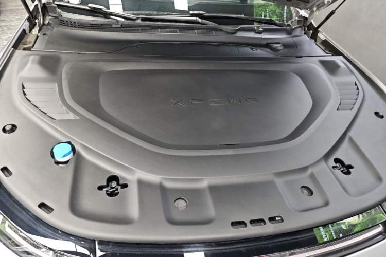 Used XPeng P7 2023 P7i 702 Pro Engine Bay