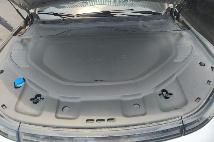 Used XPeng P7 2023 P7i 702 Pro Engine Bay