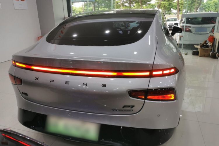 Used XPeng P7 2023 P7i 610 Max Performance Edition Exterior 4