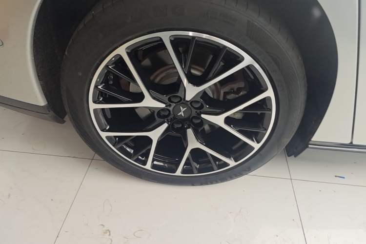 Used XPeng P7 2023 P7i 610 Max Performance Edition Exterior 5