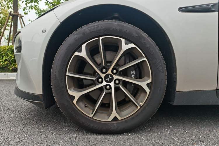 Used XPeng P7 2023 586E Exterior 8