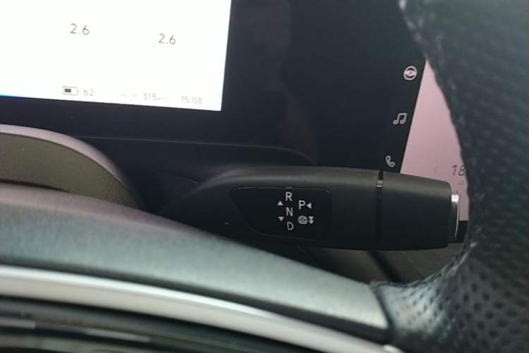 Used XPeng P7 2023 586E Gear Lever