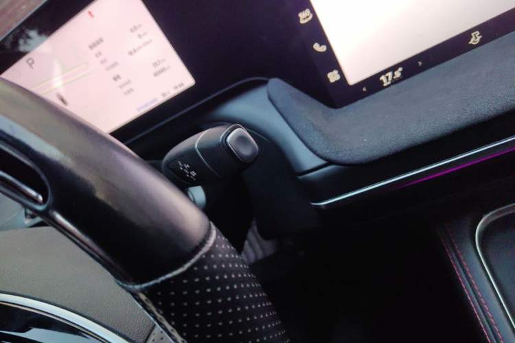 Used XPeng P7 2023 P7i 610 Max Performance Edition Gear Lever