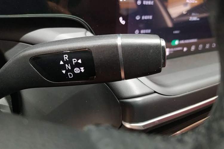 Used XPeng P7 2023 P7i 702 Pro Gear Lever