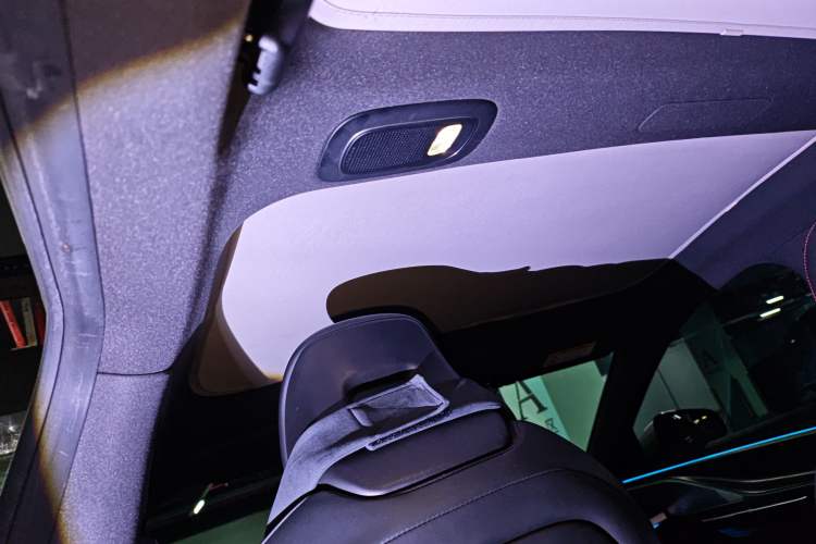 Used XPeng P7 2023 P7i 610 Max Performance Edition Headliner
