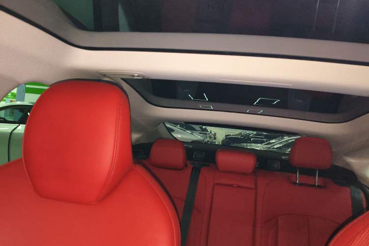 Used XPeng P7 2023 P7i 610 Max Performance Edition Headliner