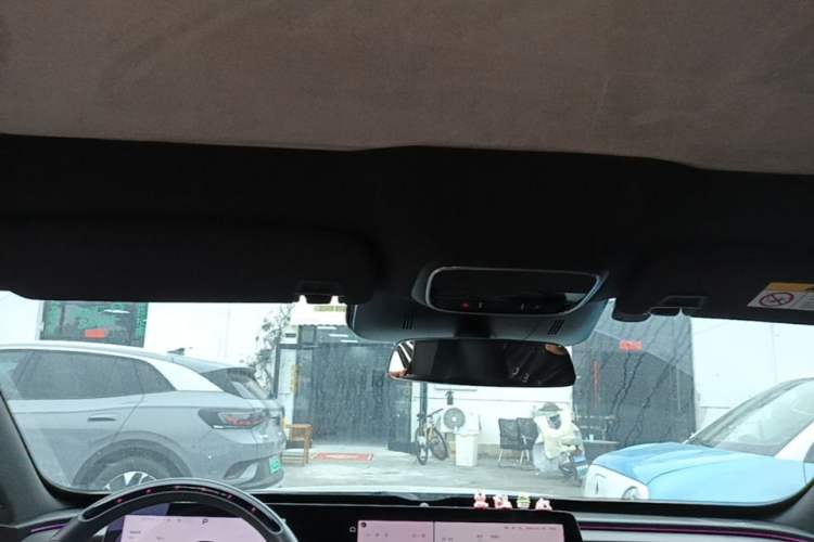 Used XPeng P7 2023 P7i 702 Max Headliner