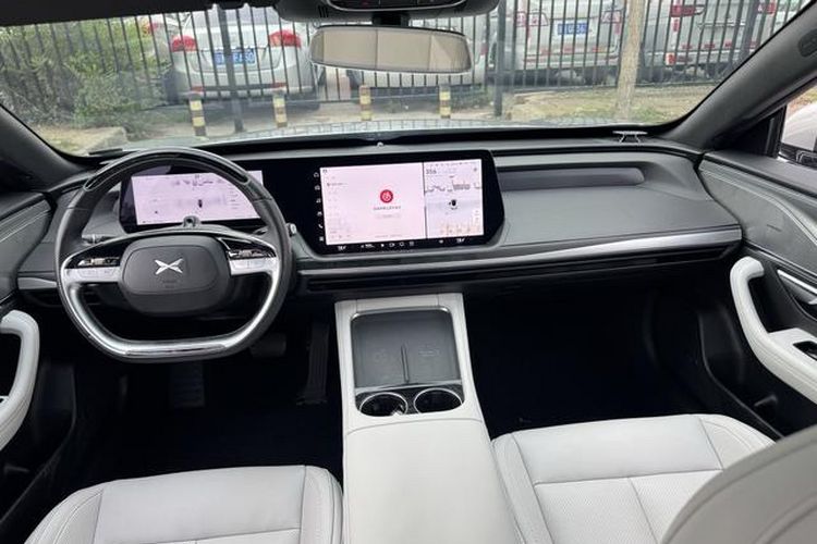 Used XPeng P7 2023 P7i 702 Max Interior 1