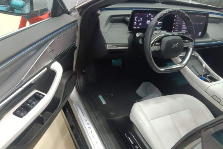Used XPeng P7 2023 P7i 702 Max Interior 2