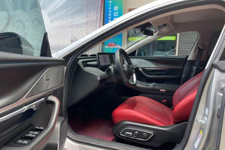 Used XPeng P7 2023 P7i 702 Max Interior 2