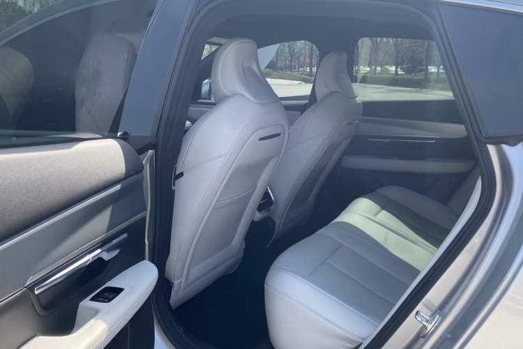 Used XPeng P7 2023 P7i 702 Pro Interior 2
