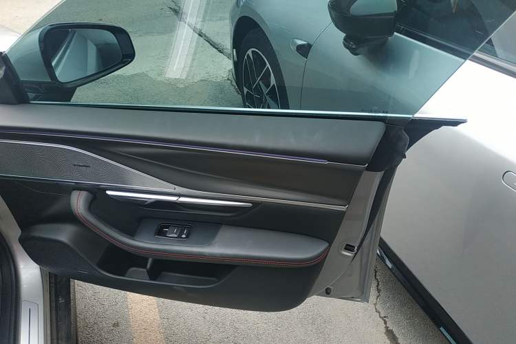 Used XPeng P7 2023 P7i 702 Pro Interior 5