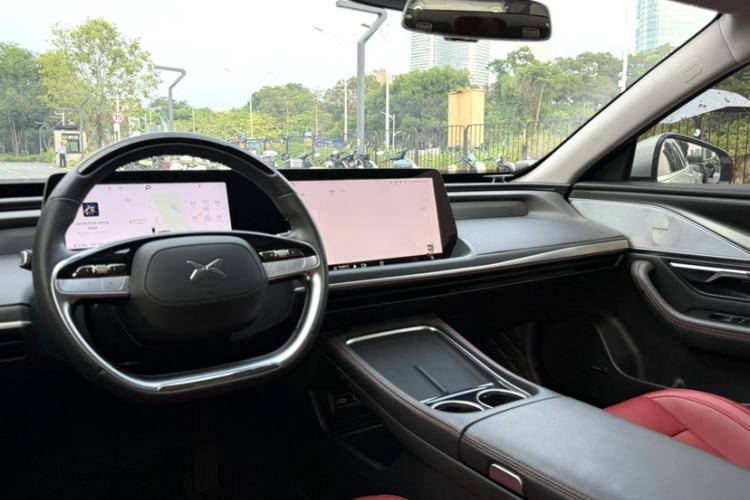 Used XPeng P7 2023 P7i 702 Pro Interior 5