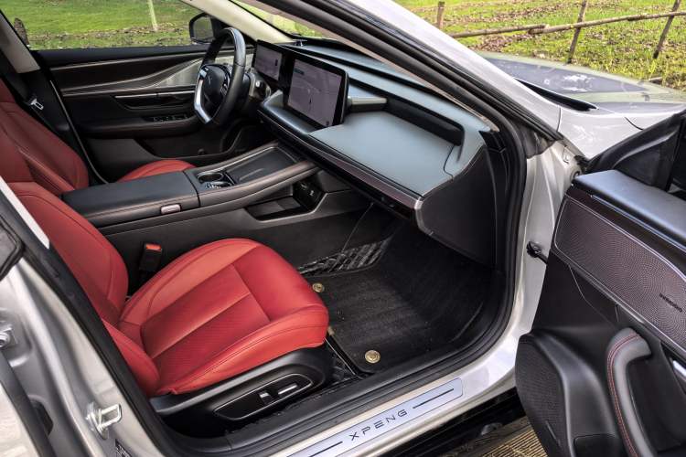 Used XPeng P7 2023 P7i 702 Pro Interior 6