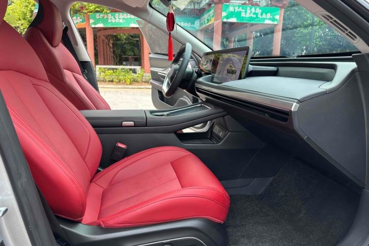 Used XPeng P7 2023 P7i 702 Pro Interior 8