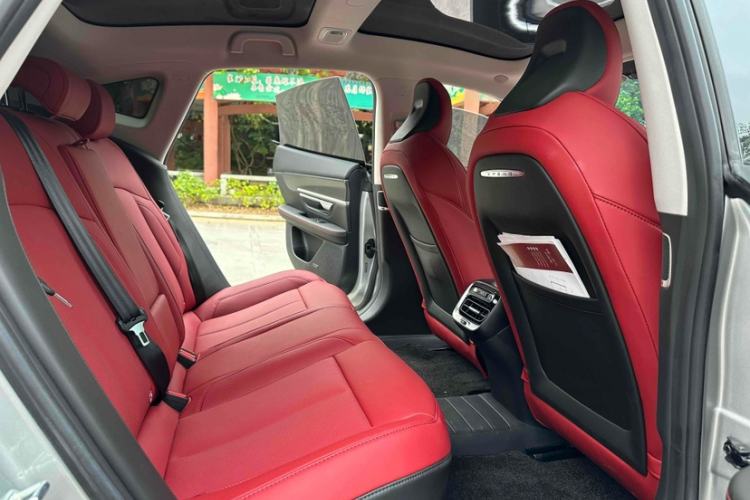 Used XPeng P7 2023 P7i 702 Pro Interior 9