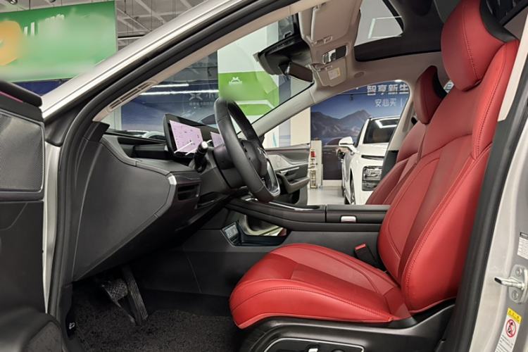 Used XPeng P7 2023 P7i 702 Max Interior 9