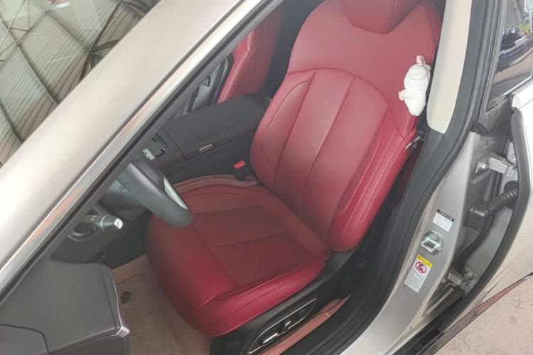 Used XPeng P7 2023 P7i 702 Max Left Front Seat