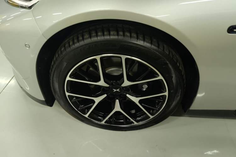 Used XPeng P7 2023 P7i 702 Pro Left Front Wheel Hub