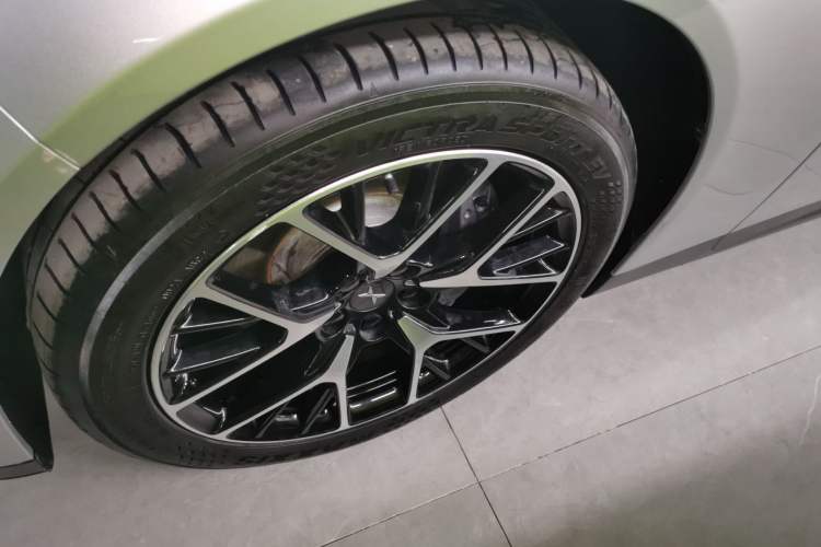 Used XPeng P7 2023 P7i 702 Pro Left Front Wheel Hub