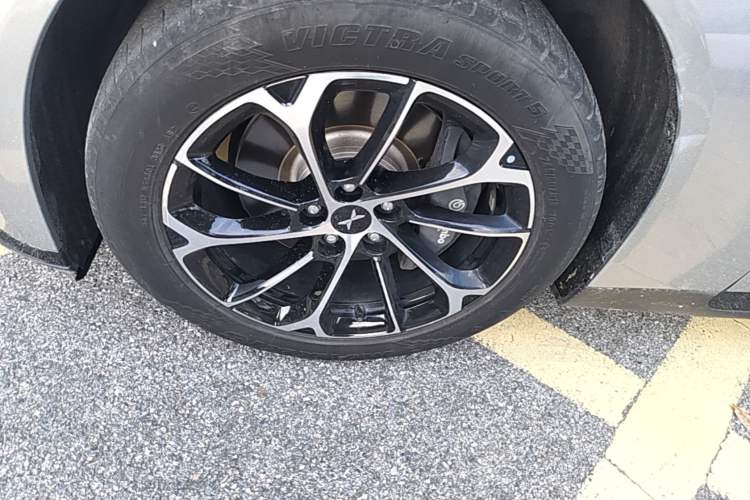Used XPeng P7 2023 586E Left Front Wheel Hub
