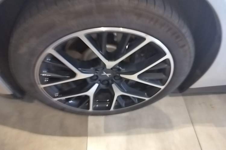 Used XPeng P7 2023 P7i 702 Max Left Front Wheel Hub