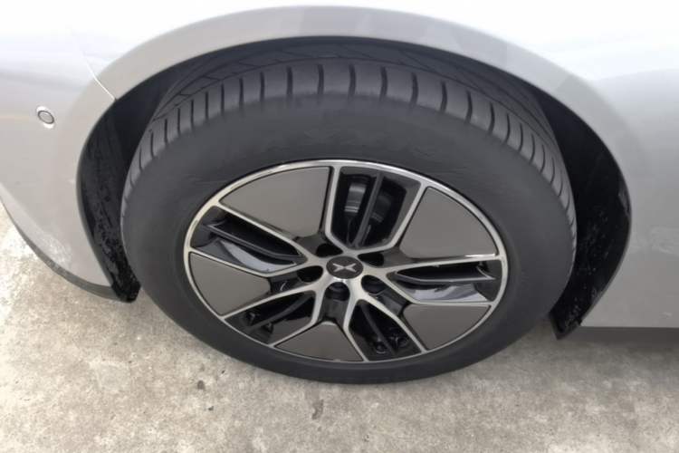 Used XPeng P7 2023 P7i 702 Pro Left Front Wheel Hub