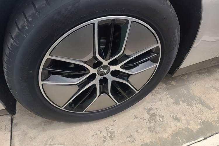 Used XPeng P7 2023 P7i 702 Pro Left Front Wheel Hub