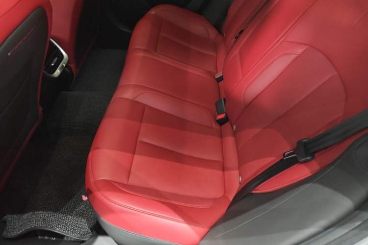 Used XPeng P7 2023 P7i 610 Max Performance Edition Left Rear Seat