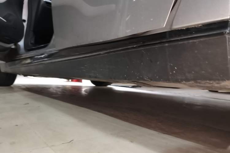 Used XPeng P7 2023 P7i 702 Pro Left Side Sill