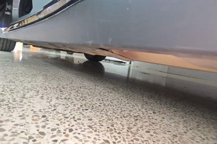 Used XPeng P7 2023 586E Left Side Sill