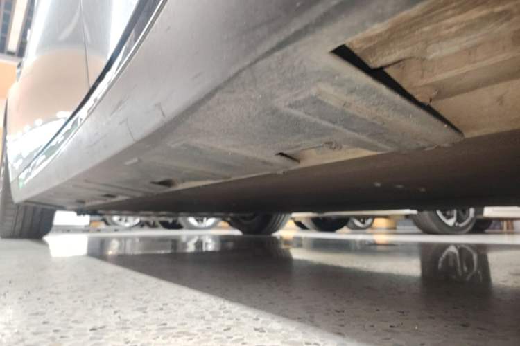 Used XPeng P7 2023 P7i 702 Pro Left Side Sill