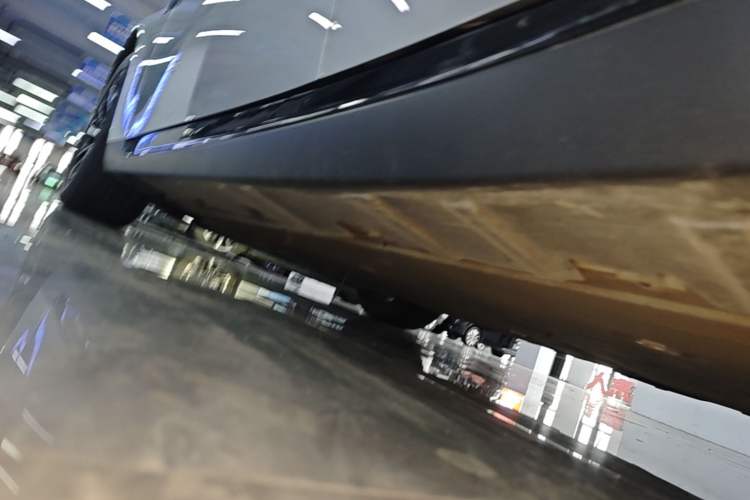 Used XPeng P7 2023 480E Left Side Sill